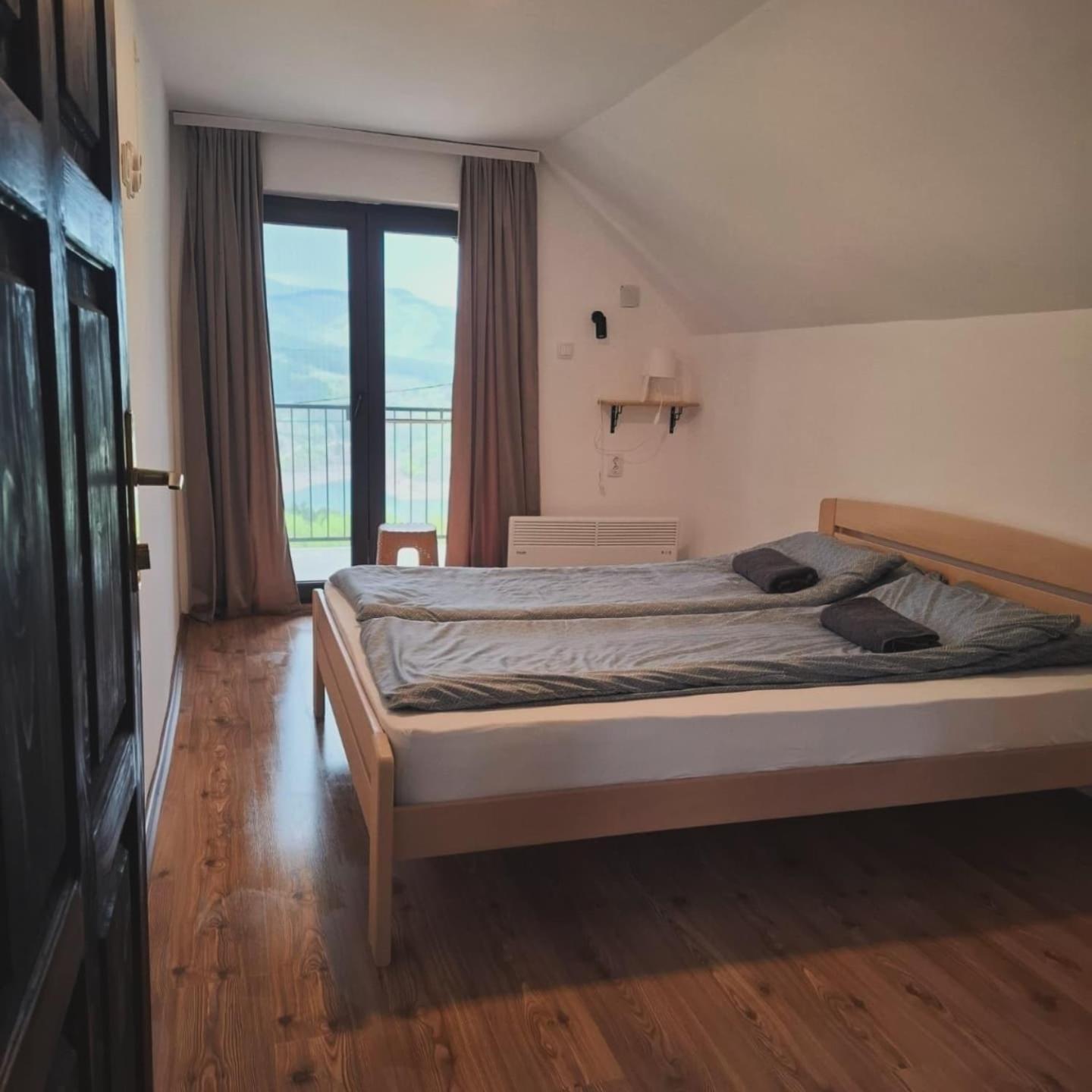 Vila Zapis - Zavojsko Jezero Pirot Bagian luar foto
